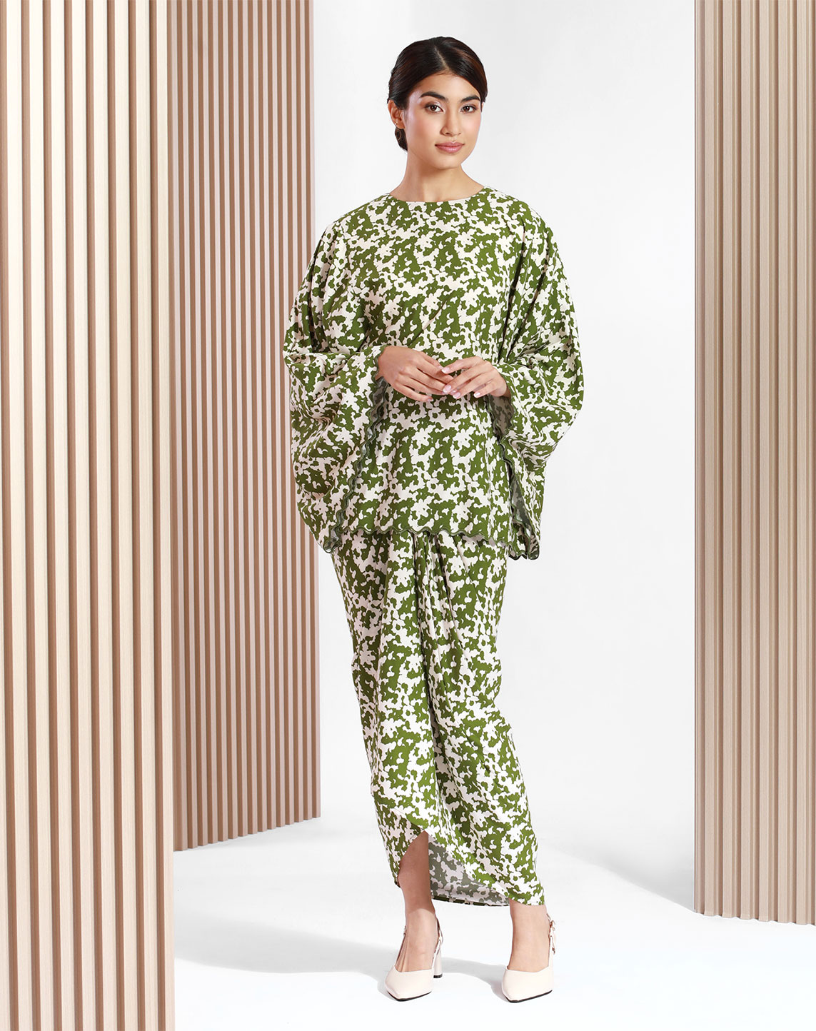 ANORA BAJU KURUNG IN OLIVE GREEN